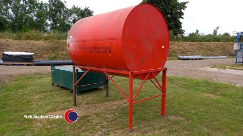 Fuel tank on stand