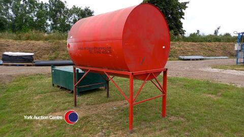 Fuel tank on stand