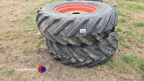 18.4/15-30 wheels to fit MF
