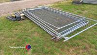 Heras fence panels with feet, 8 panels - 3
