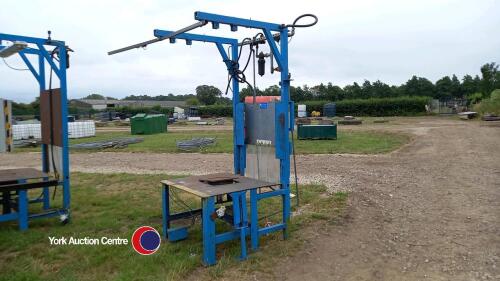 Work bench, 1200 x 1200 x 800 high, 110v power points