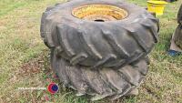 Pair of 8 stud wheels, 18.4/15 - 26 - 5
