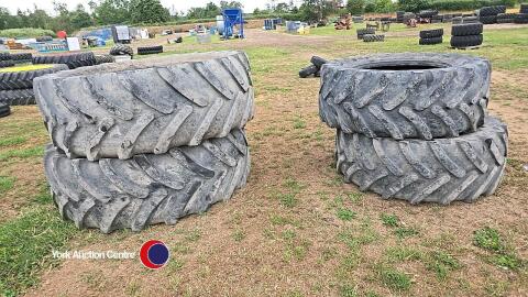 Set of Firestone tractor tyres, 650/65 R42, 540/65 R30