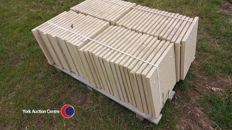 Pallet of 70 Buff paving slabs, 450mm x 450mm