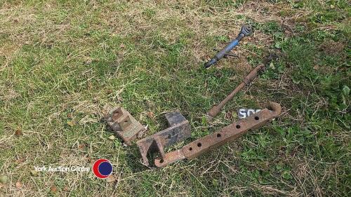 2 x tractor tow hitches and top links