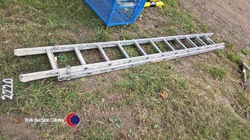 Extendable ladder