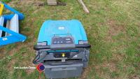 Battery power yard sweeper - 3