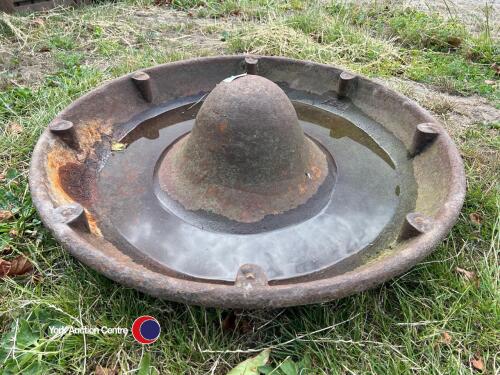 Round garden trough