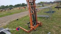Forklift mast - 4