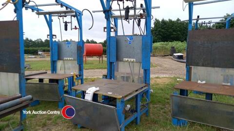 Work bench, 1200 x 1200 x 800 high, 110v power points