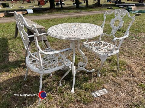 Garden table and 2 chairs