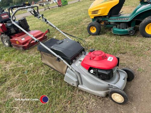 Honda petrol lawn mower