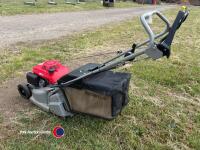 Honda petrol lawn mower - 3