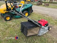 Honda petrol lawn mower - 4