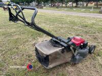 Honda HRH536 roller mower - 4