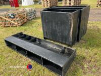 4 x Plastic pig feeders - 3