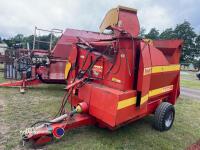 Teagle Tomahawk 8080 trailed straw bedder / blower c/w swivel giraffe chute. Cable control.