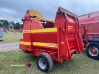 Teagle Tomahawk 8080 trailed straw bedder / blower c/w swivel giraffe chute. Cable control. - 3