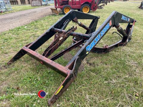 Quicke 2300E loader boom
