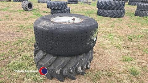 2 x 18 - 19.5 tyres on rims