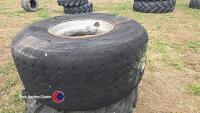 2 x 18 - 19.5 tyres on rims - 3