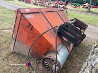Bom Root bucket with Manitou brackets - 3