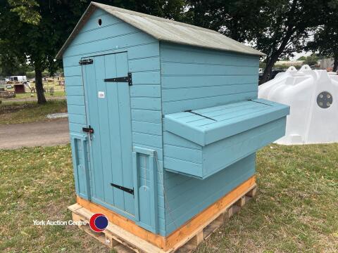 5ft 4in x 4ft x 5ft 7in high poultry house with nest boxes, treated wood and painted, new