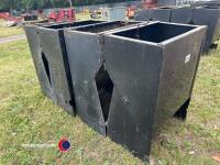 4 x 2 space feed hoppers - 2
