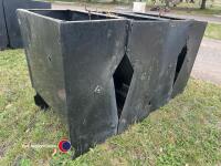 4 x 2 space feed hoppers - 3