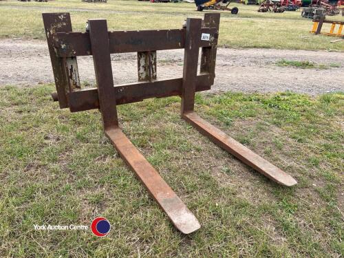 Set of Claas/Sanderson pallet tines