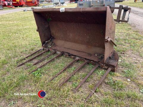 Quicke muck forks