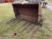 Quicke muck forks