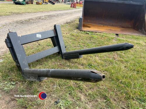 Manitou bag lifter