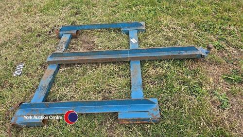 Forklift attachment