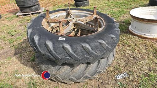 Dual wheels 5 star, 13.6 x 12.38