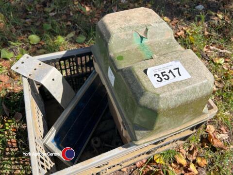 Solar powered fencing unit