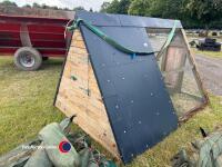 Bespoke hen house and run, hardwood contruction c/w sling points - 4