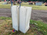 2 x single space pig feeders - 3
