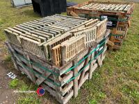 Plastic pig slats