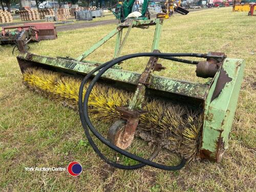 Datum RF8 2.4m road sweeper