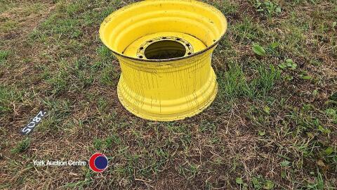 John Deere 6215R front wheel rim