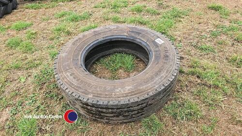 Challenger tyre 295/80 x R 22.5