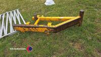 Front box bale bumper - 2