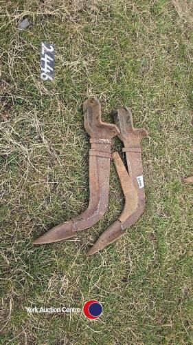 2 x McConnel Shakerator legs