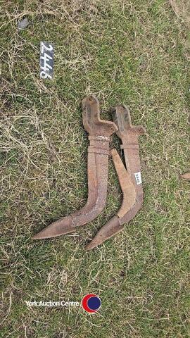 2 x McConnel Shakerator legs