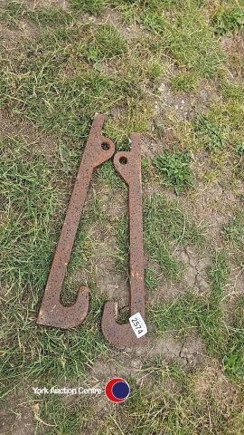 2 x JCB weld on brackets