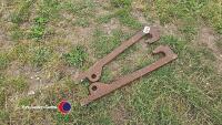 2 x JCB weld on brackets - 3