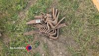 Quantity of power harrow tines - 2