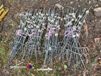100 galvanised electric fence stakes including insulators