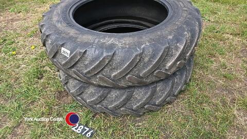 2 x 380-85-34 Michelin tyres